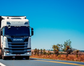 Lkw auf der Straße